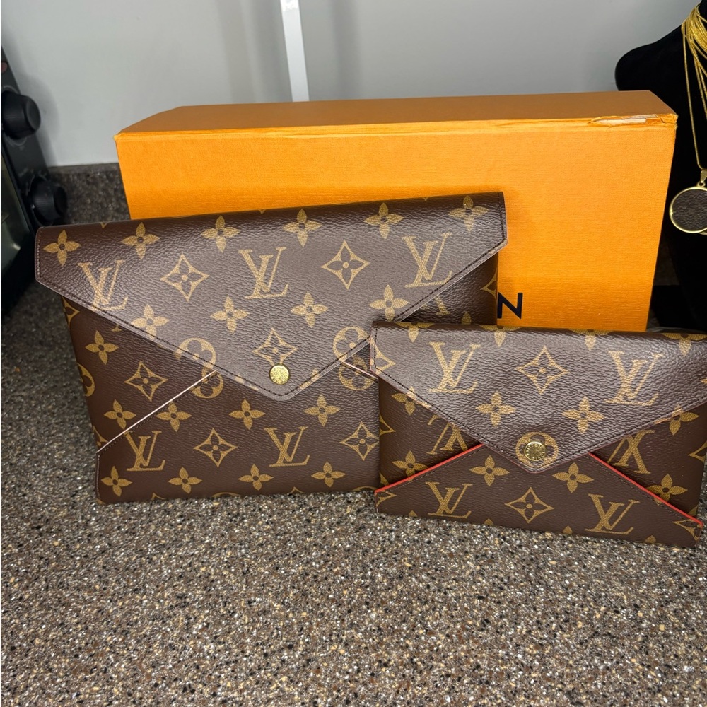 Louis Vuitton Monogram Envelope Clutch Set